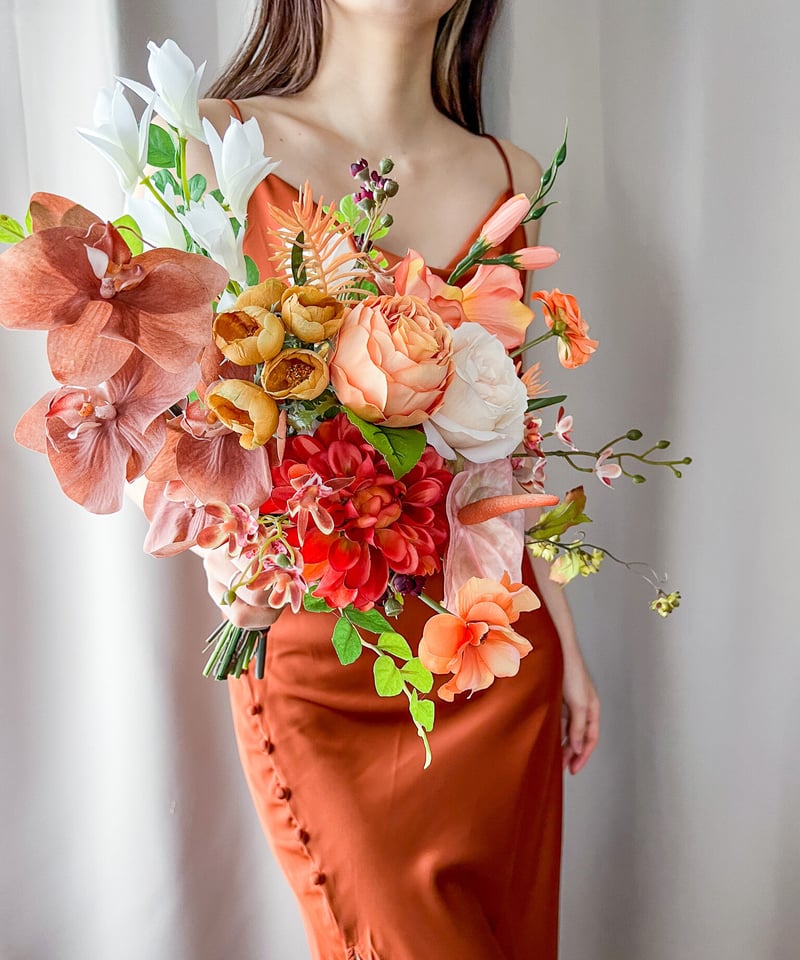 オレンジ系クラッチブーケ ブートニア