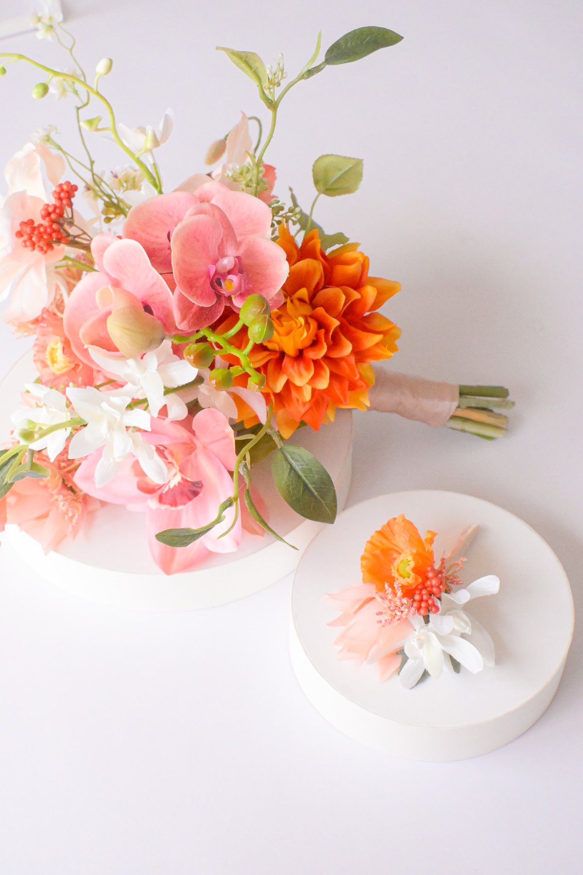 オレンジダリアとグリーンブーケ | 造花ブーケ ウェディングブーケ