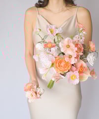 【受注生産】ラナンキュラスのピンクオレンジブーケ |  造花ブーケ　ウェディングブーケ　持ち込みブーケ　アーティシャルフラワー コチョウラン　アンスリウム　ガーデンウェディング　ぴょんぴょん