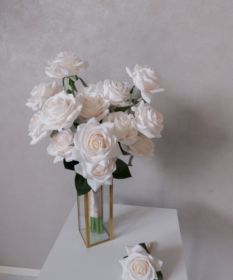 プリザーブドフラワー 薔薇 ウエディングブーケ 白陶器花瓶セット 高級 プリザーブドフラワー 薔薇 ウエディングブーケ 白陶器花瓶セット 高級