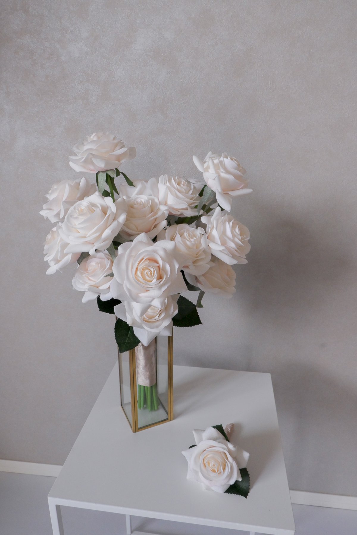 スモーキーピンクローズのシングルブーケ 韓国ブーケ ウェディング