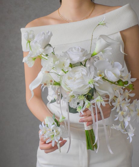 【ブートニア付き】垂れリボンが揺れる韓国スタイル｜白カラー×ローズ×オーキッドの大人ブーケ｜アーティフィシャル