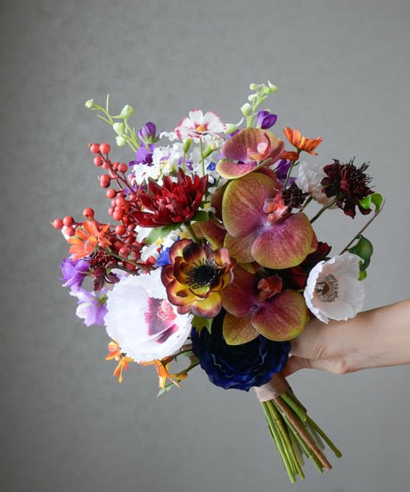 【即納】オータムミックスブーケ | 造花ブーケ　ウェディングブーケ　持ち込みブーケ　アーティシャルフラワー　ダークカラー　オレンジ コチョウラン　大人　高級造花　秋色　アネモネ　ポピー