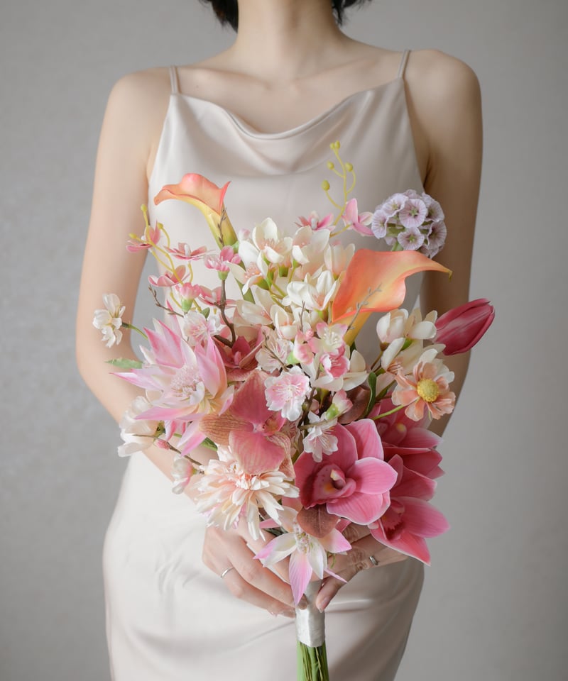 トロピカルカラーのスワッグブーケ | 造花ブーケ ウェディングブーケ