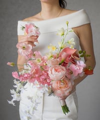 【ブートニア付き】春色ピンクブーケ｜ぴょんぴょん花々の遊び心｜チューリップ×ポピーのアーティフィシャル