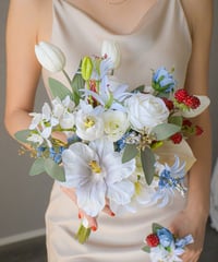 【２点SET】アイシーブルー×レッドブーケ |  造花ブーケ　ウェディングブーケ　持ち込みブーケ　アーティシャルフラワー　チューリップ　アンスリウム　ローズ　ナチュラル　赤 水色　夏