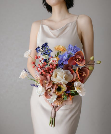 ブルー×オレンジのオータムカラーブーケ｜造花ウェディングブーケ・秋婚・前撮り