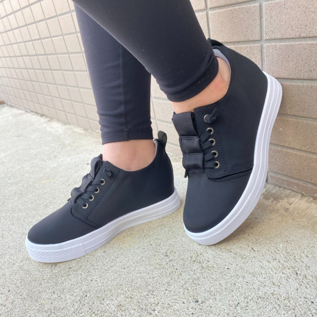 ご希望商品×3 3cmインヒールスニーカー BK | Lux by SELENES