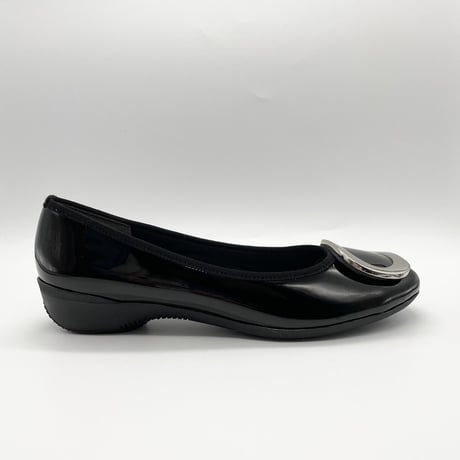 エナメルバックルパンプス　Black