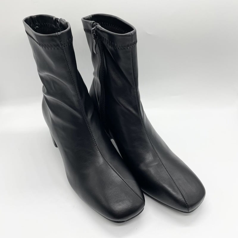 ストレッチショートブーツ BK | Lux by SELENES ストレッチショートブーツ BK | Lux by SELENES