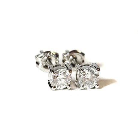 【即納】0.3ct total ピアス