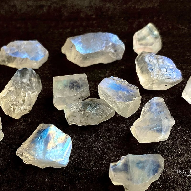 巨大ホワイトラブラドライト/レクタングル型/鉱物コレクション