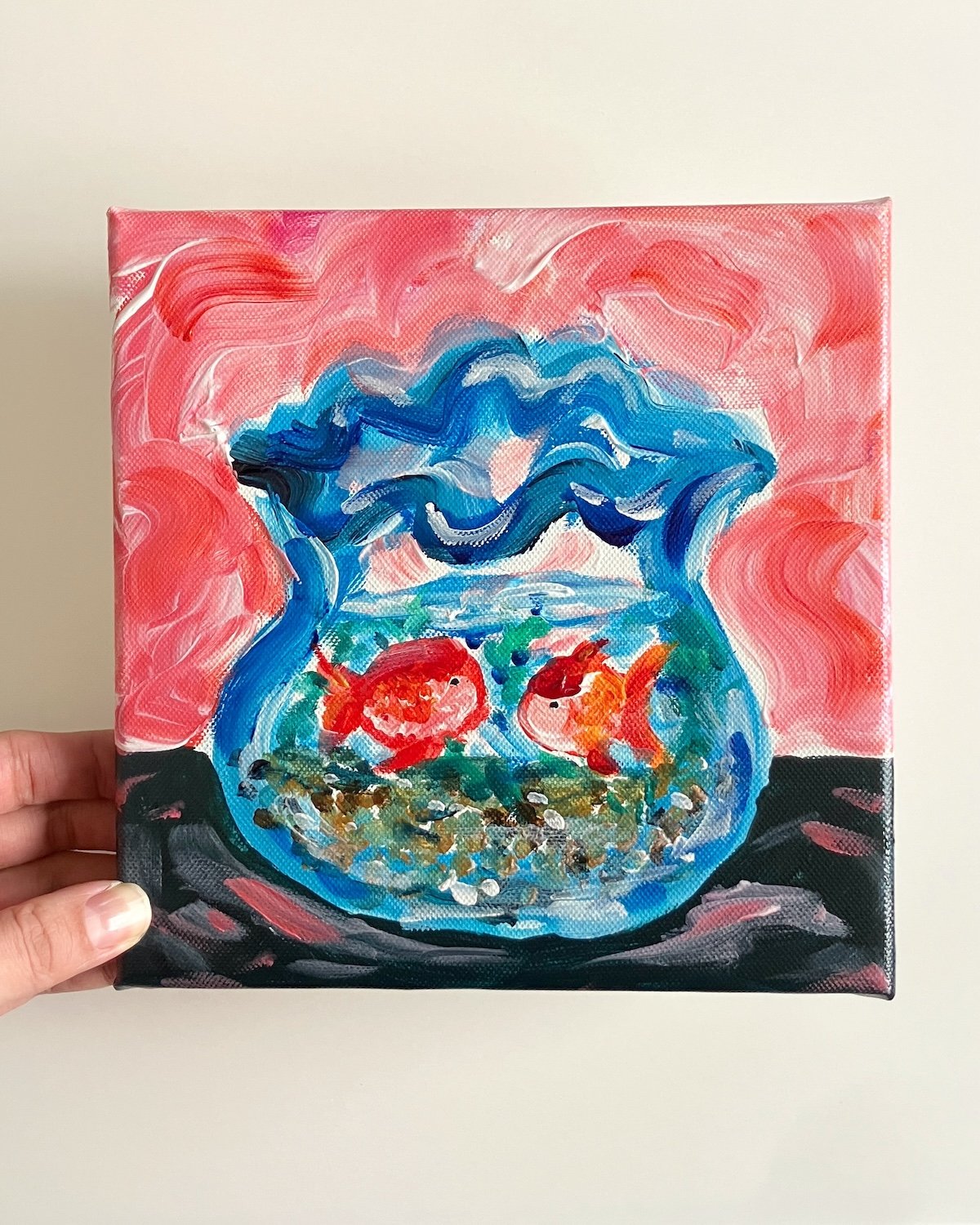 金魚鉢と、向かい合う金魚 | Chisato Oda SHOP