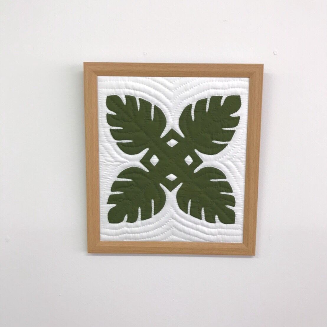 100% 家具・インテリア モンステラのテーブル 木製 けやき