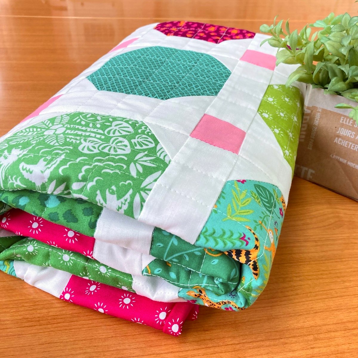 レシピ・ミシン】スノーボールのキルトタペストリー | ぱいな