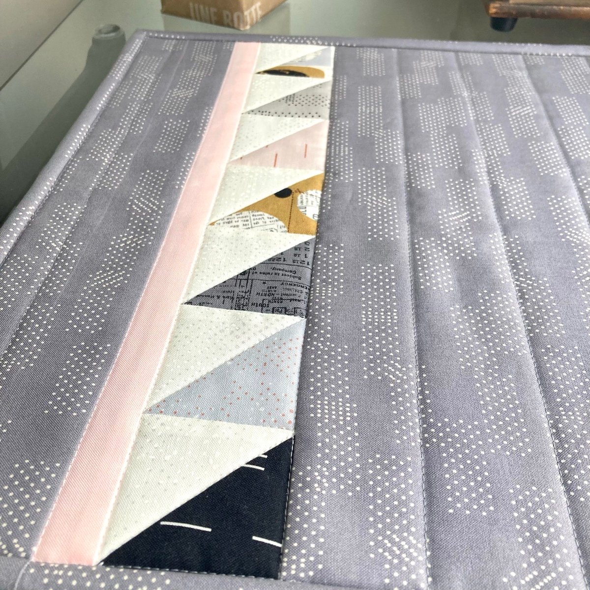 トールペイント作品ランチョンマット レシピ・ミシン】モダンなランチョンマット | ぱいなオンライン