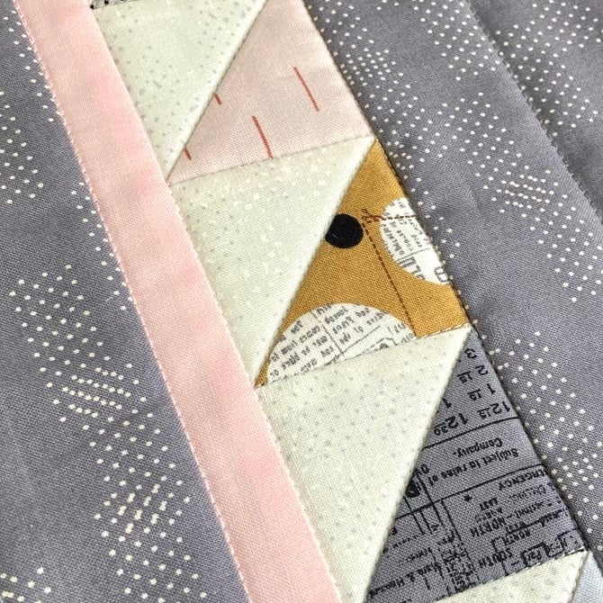 一点物　完全オリジナルミシンキルトプレイスマット　Bonnie ＆Camille flower-flag コットンキルト ロングマット 約50×180cm｜アミ