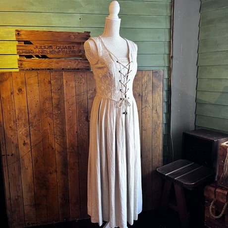Vintage tylorean dress