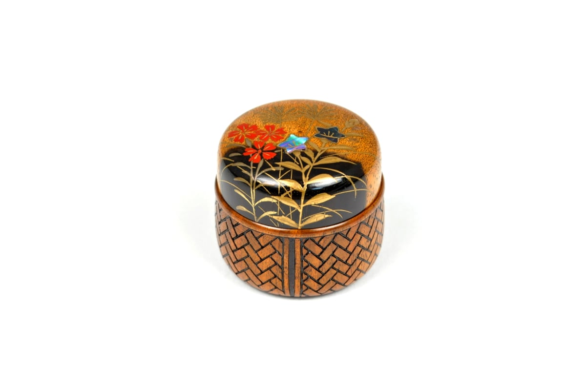 □山中漆器 嘉匠菴 中村 孝也作「黒柿 花篭香合 秋草蒔絵」な