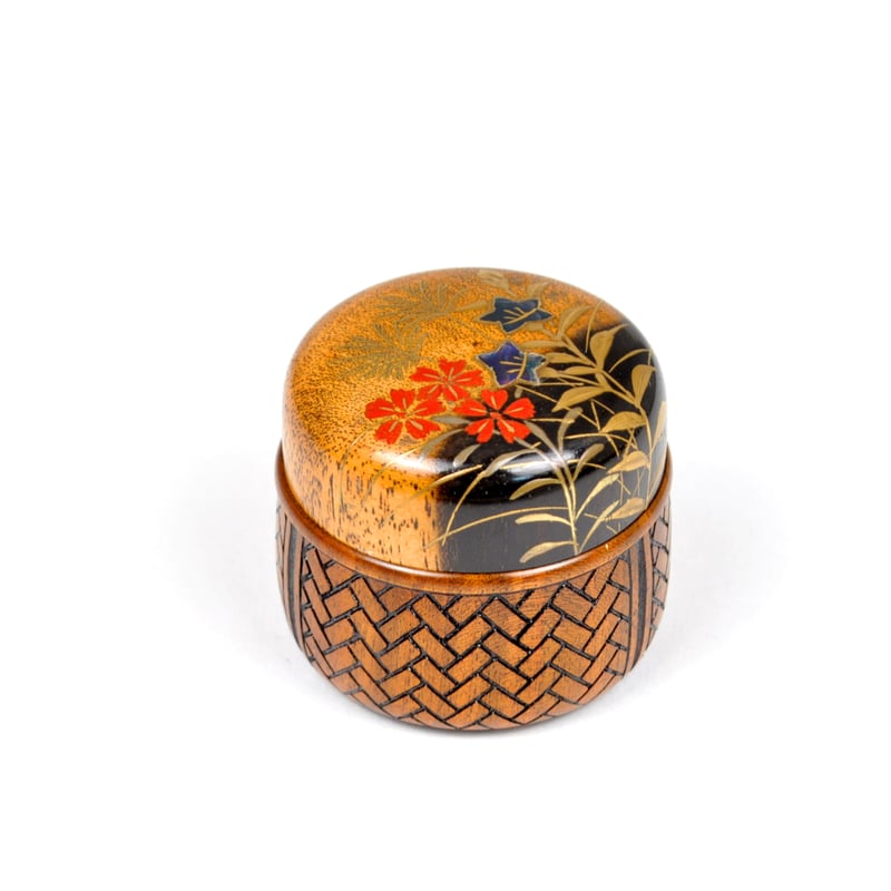 □山中漆器 嘉匠菴 中村 孝也作「黒柿 花篭香合 秋草蒔絵」な-0155