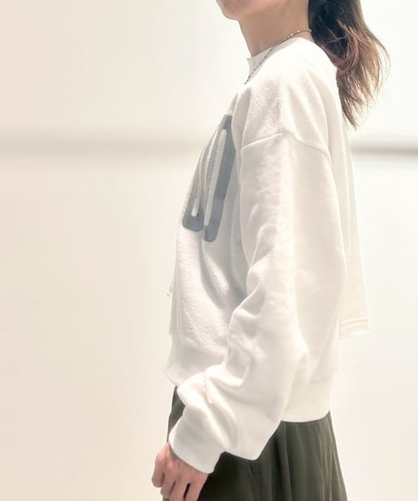 【R2503-FBL907】 Logo sweat (1741018）