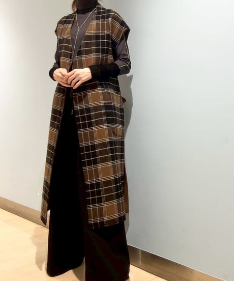 【R2503-RLV833】 Reversible wool gilet（1680047）