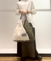 【R2503-FQB40】Triangle fur quilt bag（1740980）