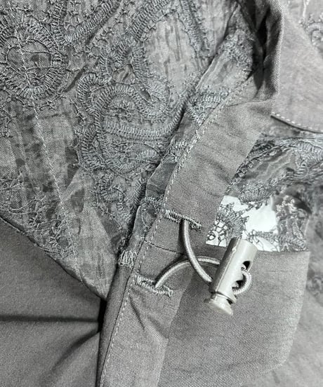 【R2603-NRJ1052】 Sleeveless lace jacket (1741136）