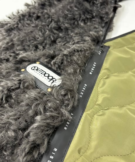 【R2503-FQB40】Triangle fur quilt bag（1740980）