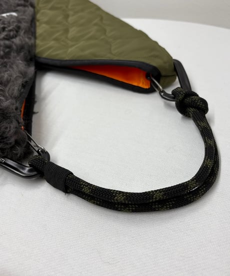 【R2503-FQB40】Triangle fur quilt bag（1740980）
