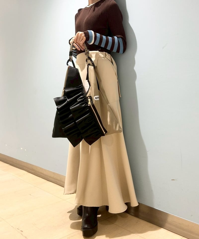 R2603-FPB64】 Large perforated ruffle bag (1741