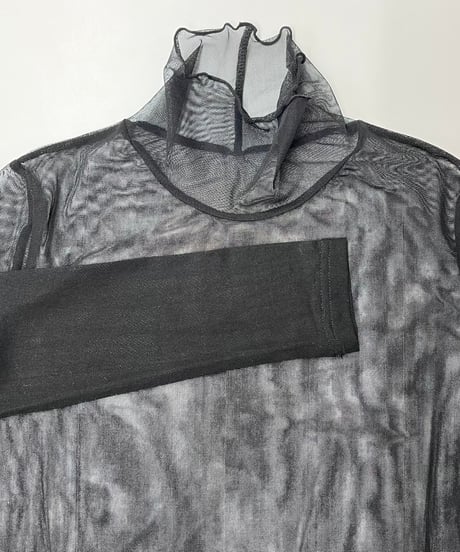 【R2601-SCS1001】 Sheer mock neck top (1741093）