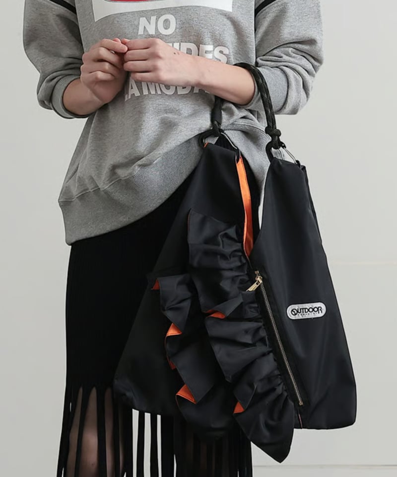 新品タグ付き　Back Hole Triangleワンピース セール】 ドライタッチストレッチワンピース （ワンピース