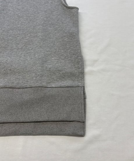 【R2503-HNV871】Sleeveless high neck sweatshirt（1740983）