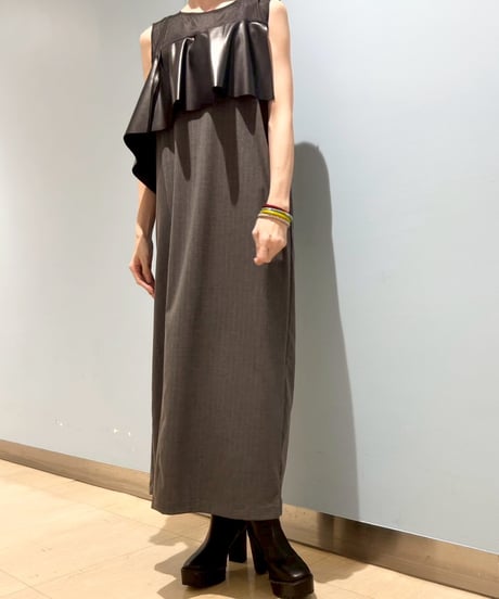 【R2503-FOP917】 Faux leather frill dress（1741020）