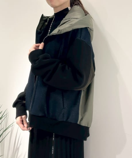 【R2503-BBF900】 Two-tone boa hoodie（1741002）