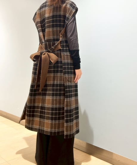 【R2503-RLV833】 Reversible wool gilet（1680047）