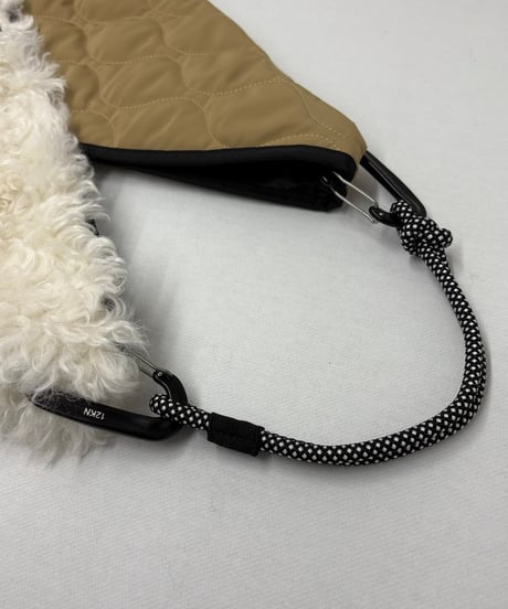 【R2503-FQB40】Triangle fur quilt bag（1740980）