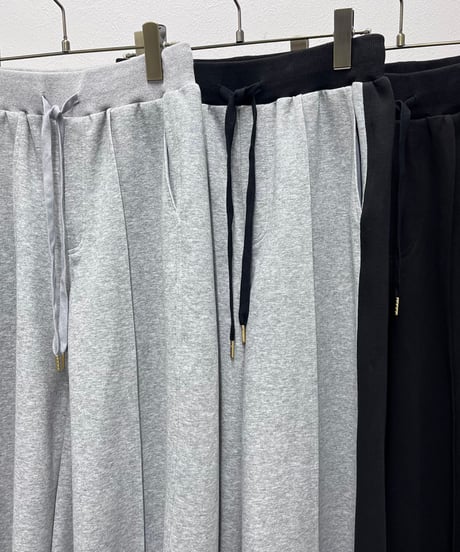 【R2603-SPT816】 Sweat wide pants (1741132）