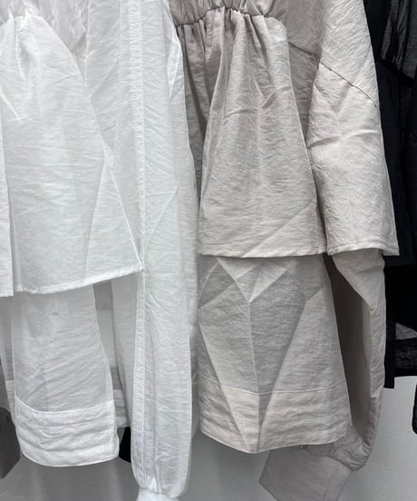 【R2601-SBZ964】 Sheer back gather blouson（1741075）