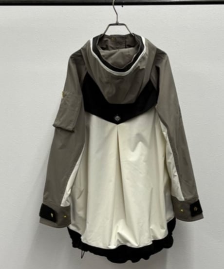 【R2601-MPK754】　Hooded outdoor jacket  (1740871)