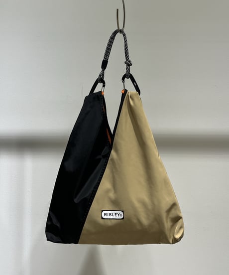 【R2501-TBG34】Triangle bag (1740905)