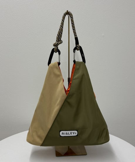 【R2501-TFB44】Bicolor triangle mini bag with frills (1740977)