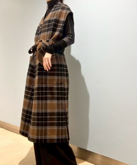 【R2503-RLV833】 Reversible wool gilet（1680047）
