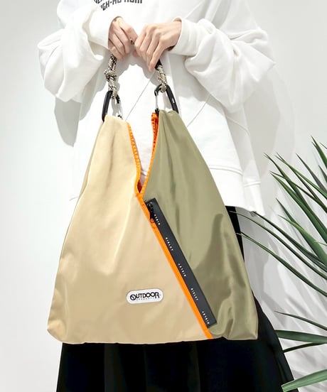 【R2501-TBG34】Triangle bag (1740905)