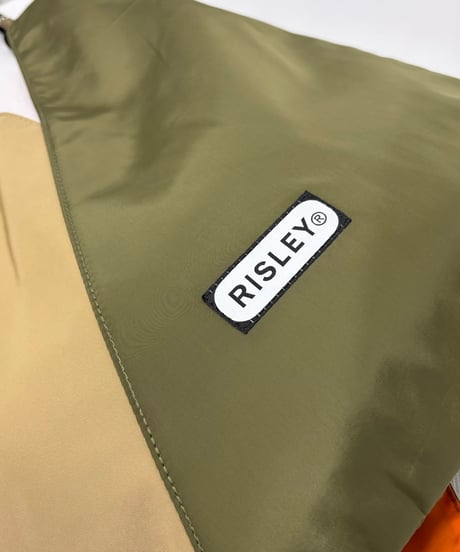 【R2501-TFB43】Bicolot triangle bag with frills (1740976)