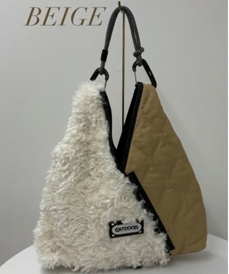【R2503-FQB40】Triangle fur quilt bag（1740980）