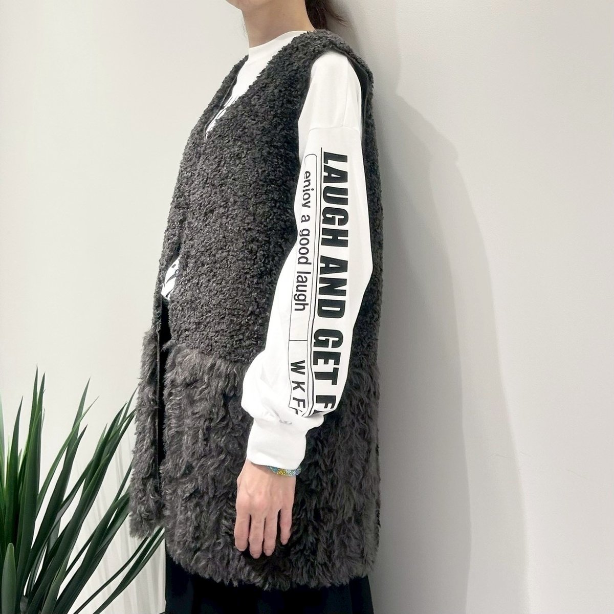 N*様 theredthread S flip fur vest 正規品 新品未 THEREDTHREAD / ザレッドスレッド】S flip fur vest