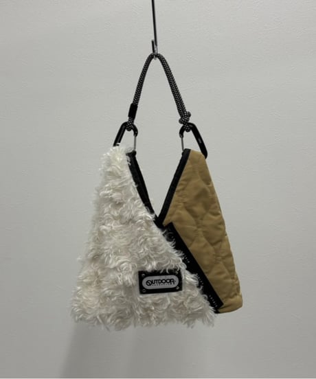 【R2503-FQB45】Triangle fur quilt mini bag（1740985）