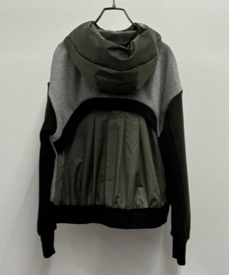 【R2503-BBF900】 Two-tone boa hoodie（1741002）